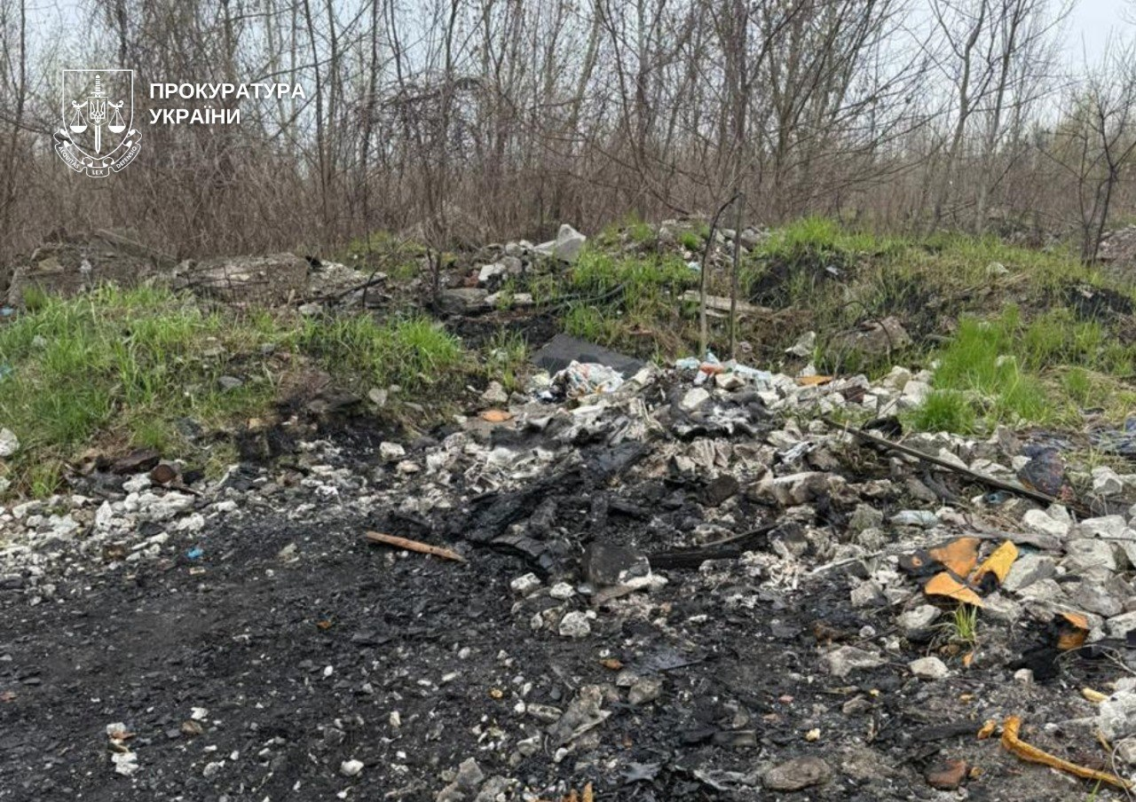 КМДА зобов’язали ліквідувати стихійні сміттєзвалища у Деснянському районі: фото
