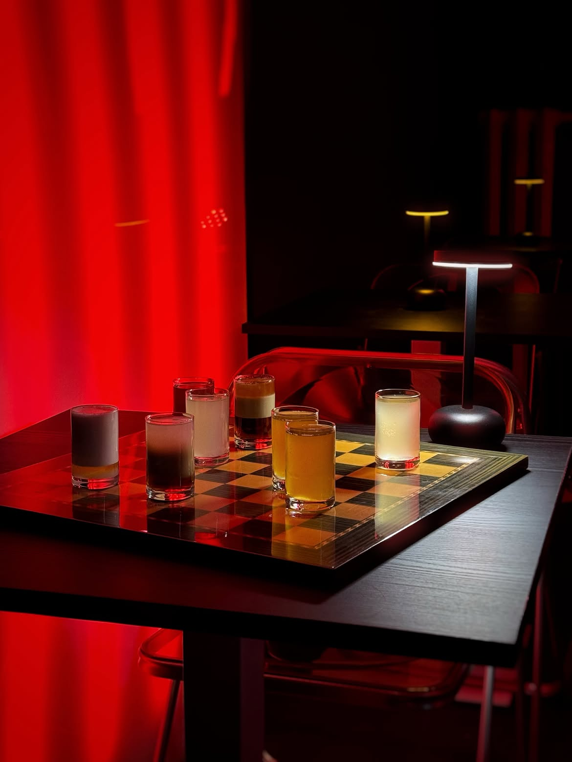 Біля метро "Хрещатик" у Києві відкрився Orange Bar: адреса, меню та ціни