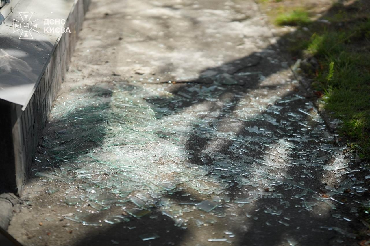 Київ продовжують атакувати дронами: кількість загиблих 8 вересня зросла