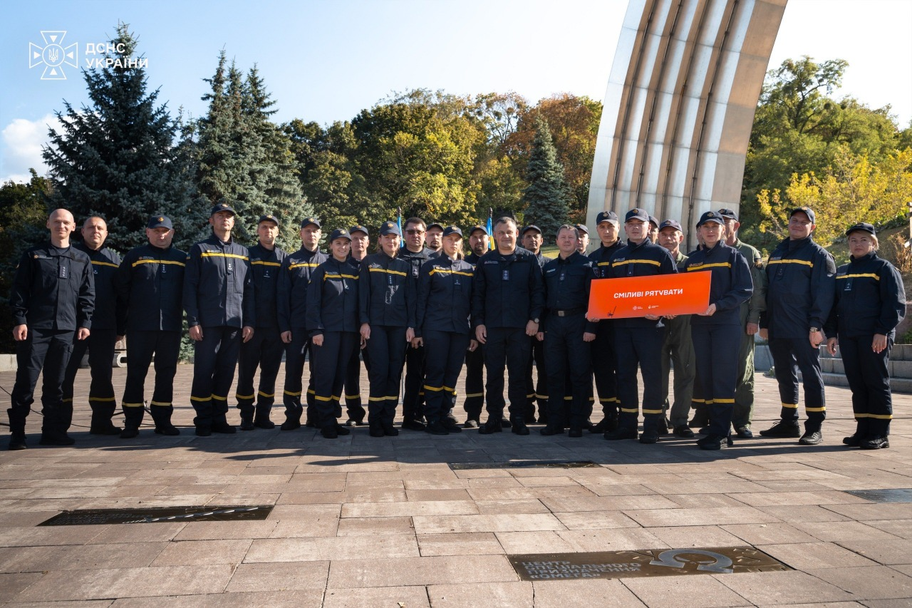 У Києві відкрили пам’ятний знак на честь ДСНС: як він виглядає