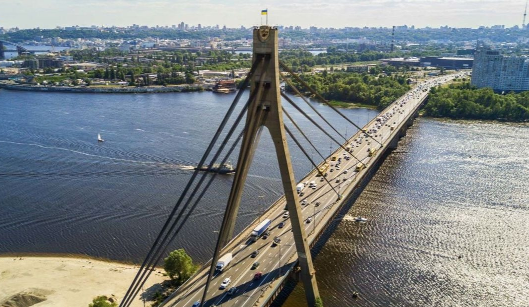 На Північному мосту до 7 жовтня частково обмежать рух для пішоходів: схема