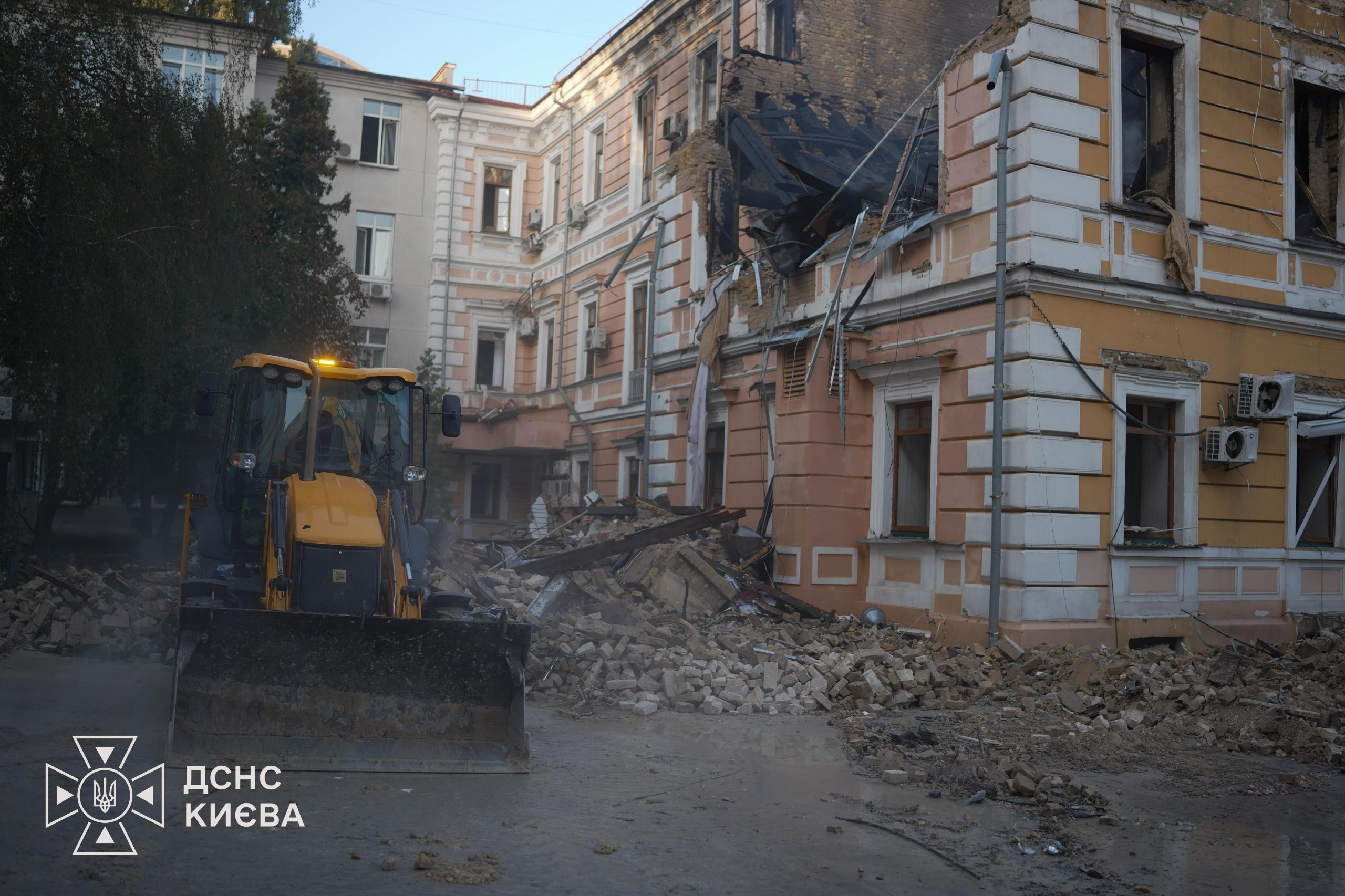 В будівлі корпусу Академії наук у Києві ліквідували пожежу: фото