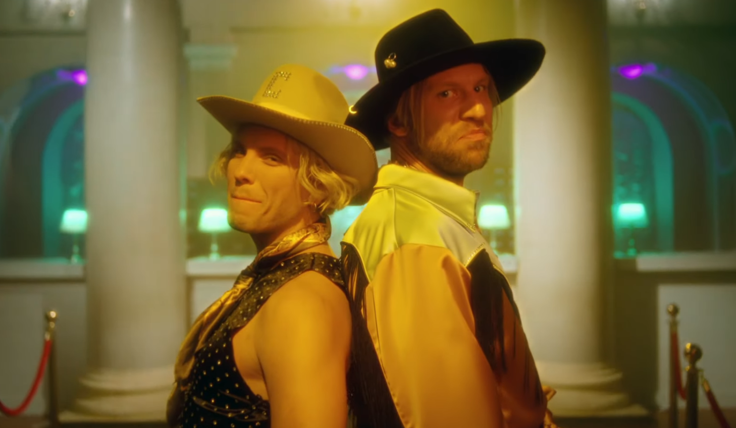 Слушай новое: Иван Дорн и Constantine выпустили клип на песню «Мозоль»