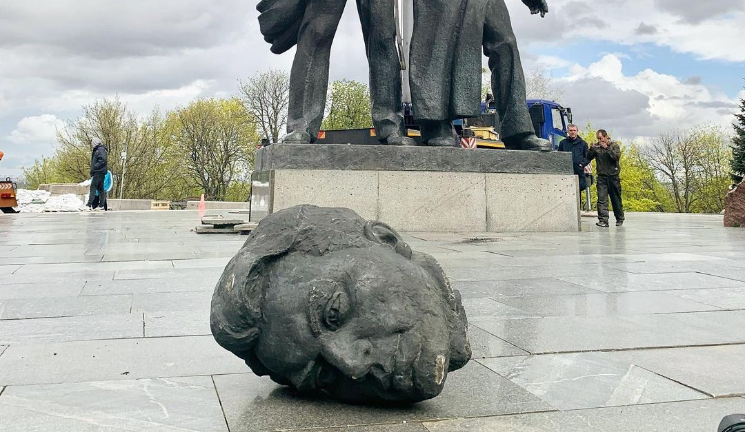 У киян питають, які пам’ятники треба знести у Києві