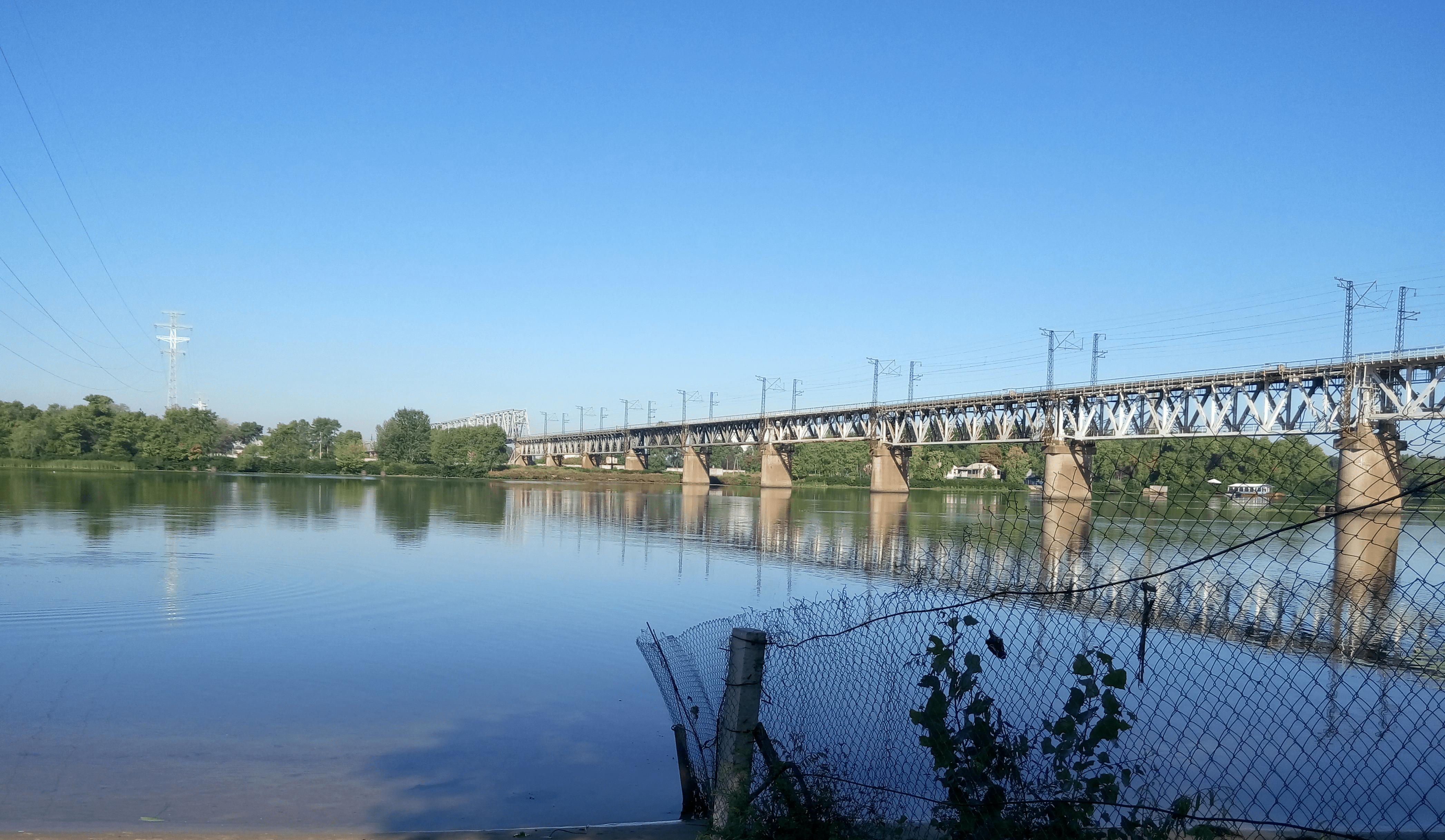 На мосту через річку Десенка частково обмежено рух до кінця листопада