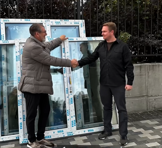 На пошкоджених об'єктах Київщини замінять вікна ще на 1 млн доларів