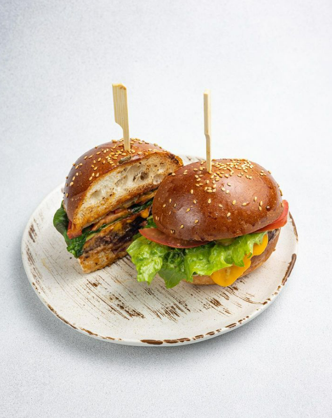 AYO Pizza Burger Kebab на Позняках: меню та ціни