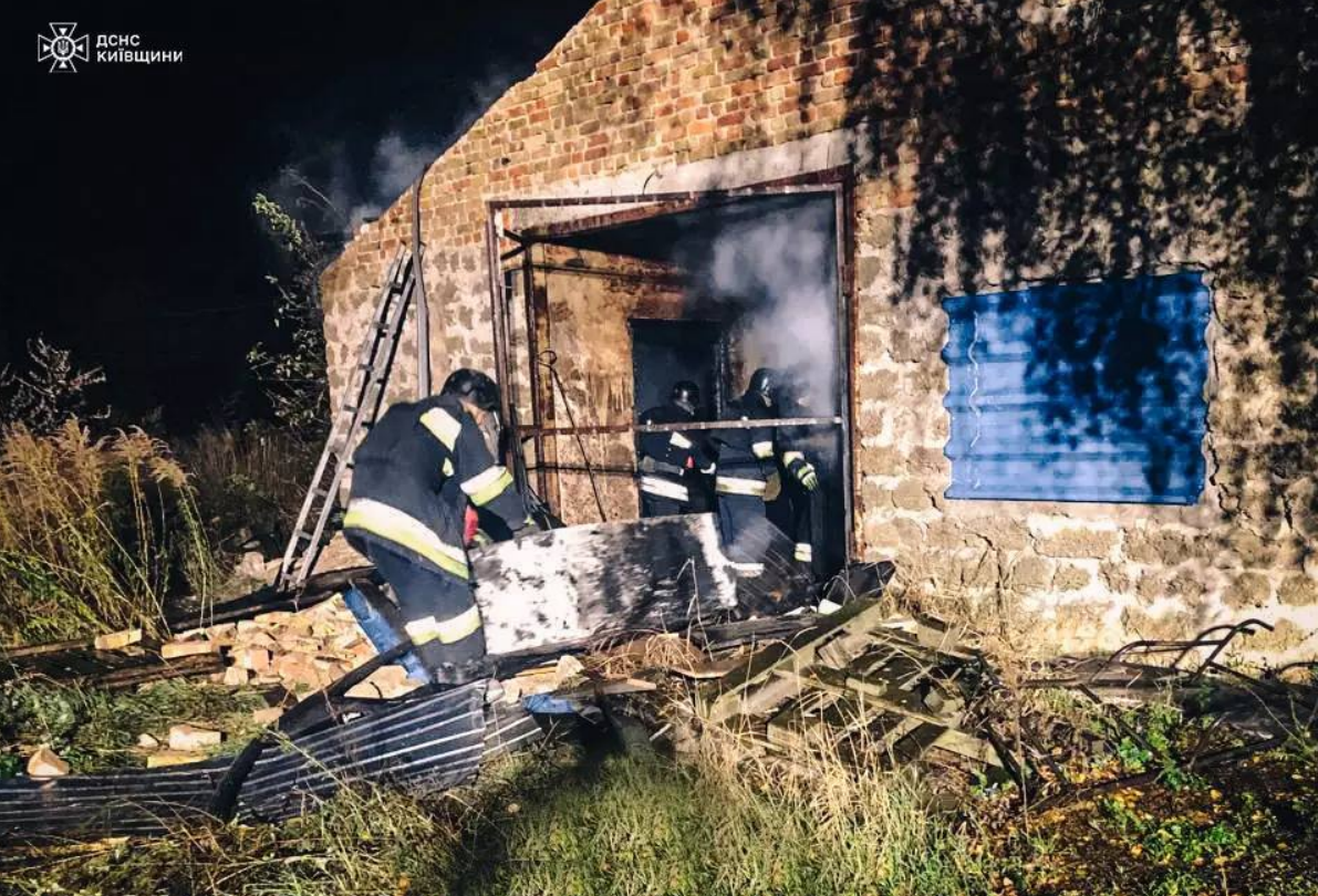 Нічна атака дронами на Київ та область: що відомо про наслідки 