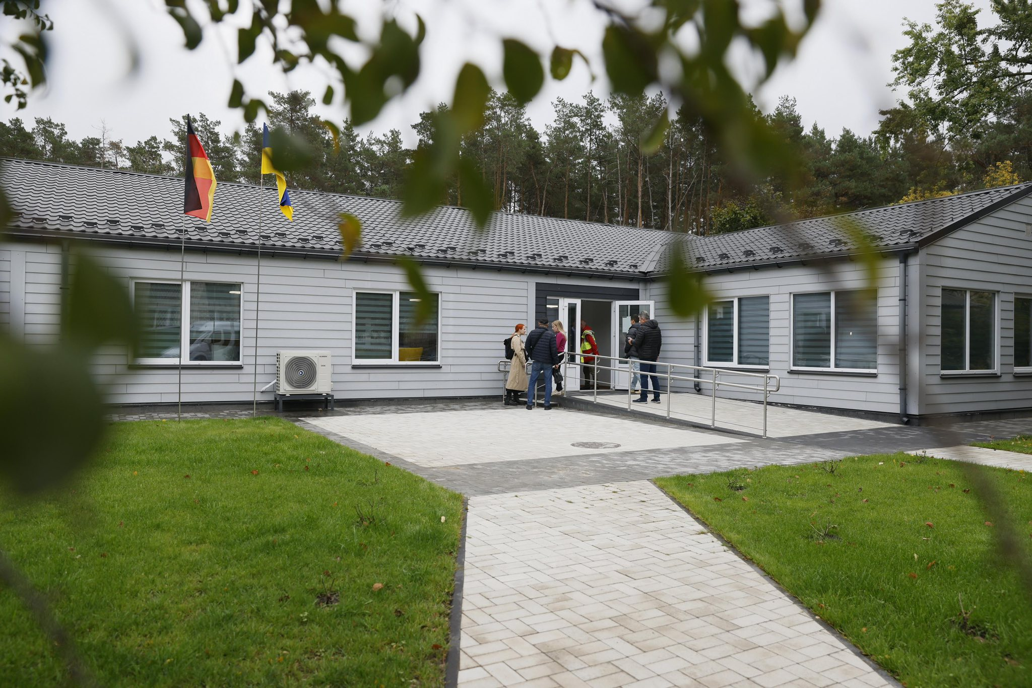 У Києві відкрили новий Центр денного догляду для людей старшого віку: фото та адреса