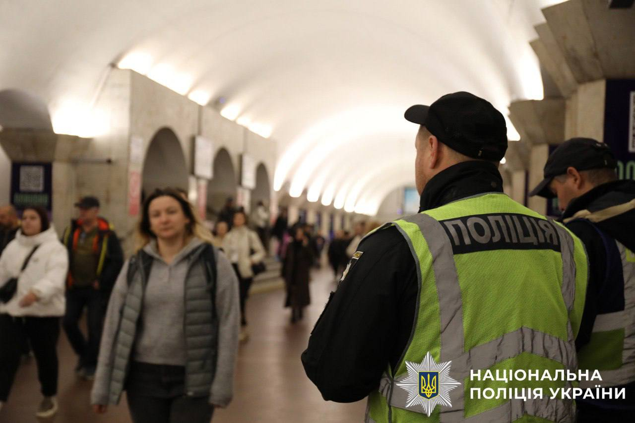 У Києві збільшили кількість поліцейських патрулів після масованого обстрілу