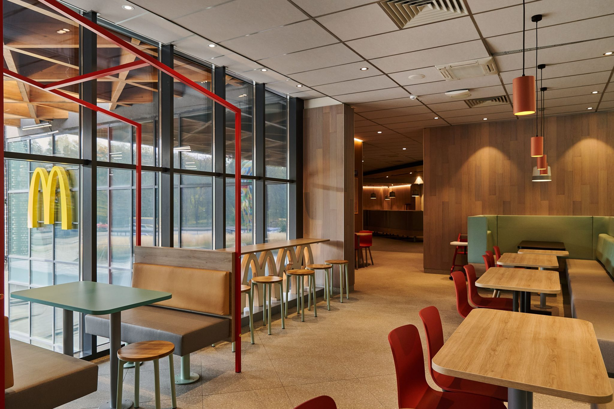 McDonald's на території Київського зоопарку У Києві відкрився 50-й ресторан мережі McDonald's: адреса та графік роботи