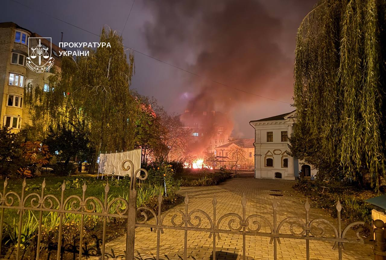 Ввечері 22 жовтня 2025 року росіяни атакували Київ ударними дронами: фото наслідків