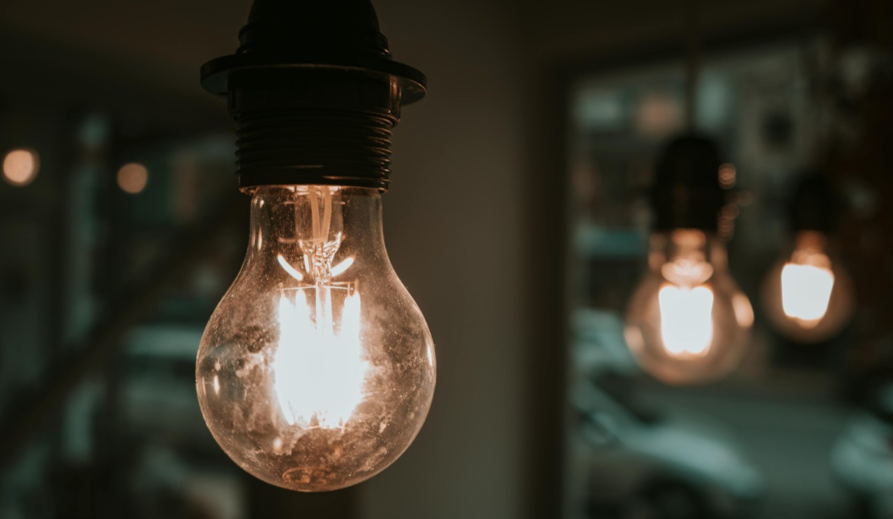 27 жовтня у Києві та області застосовують екстрені відключення світла