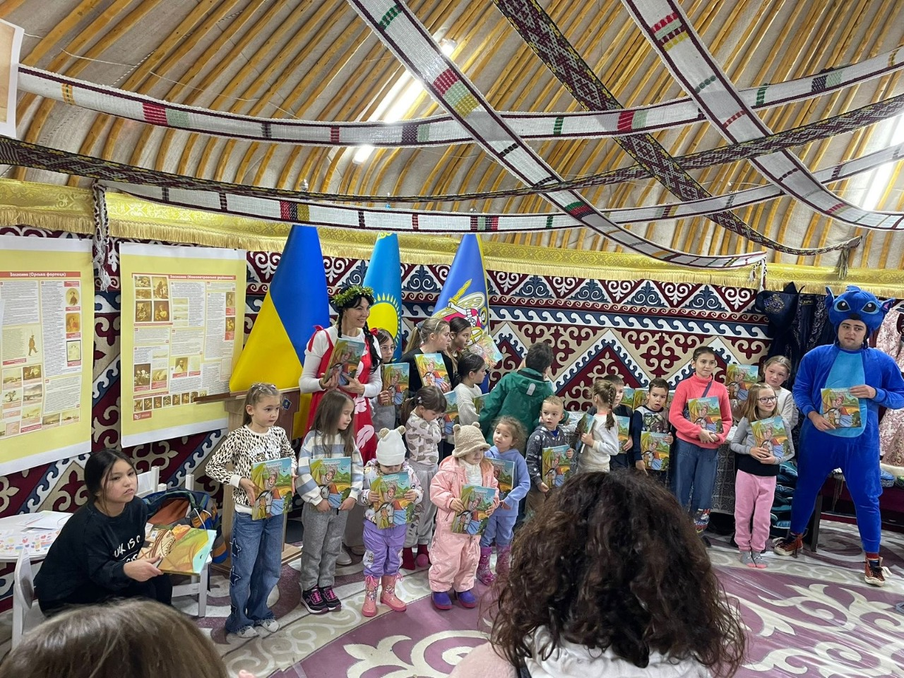 У дитячих казках закладено багатовікову народну мудрість, пізнання якої дозволить юним українським читачам глибше дізнатися про казахські традиції та звичаї У Києві видали збірку казахських казок українською мовою