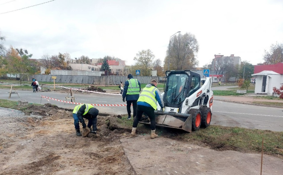У Славутичі на Київщині розпочали облаштування безбар'єрного маршруту: фото