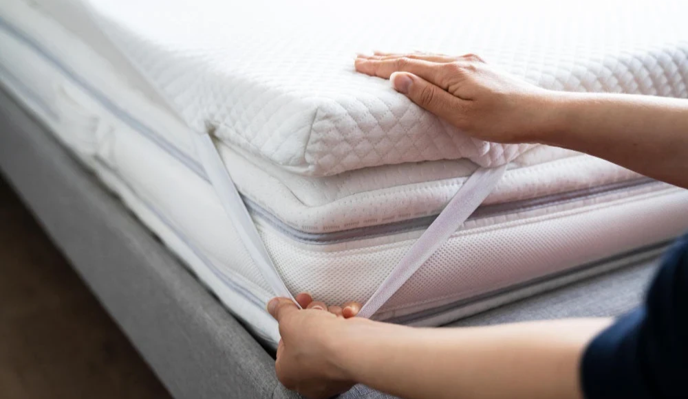 Топери різних типів: порівняння матеріалів і рівнів жорсткості