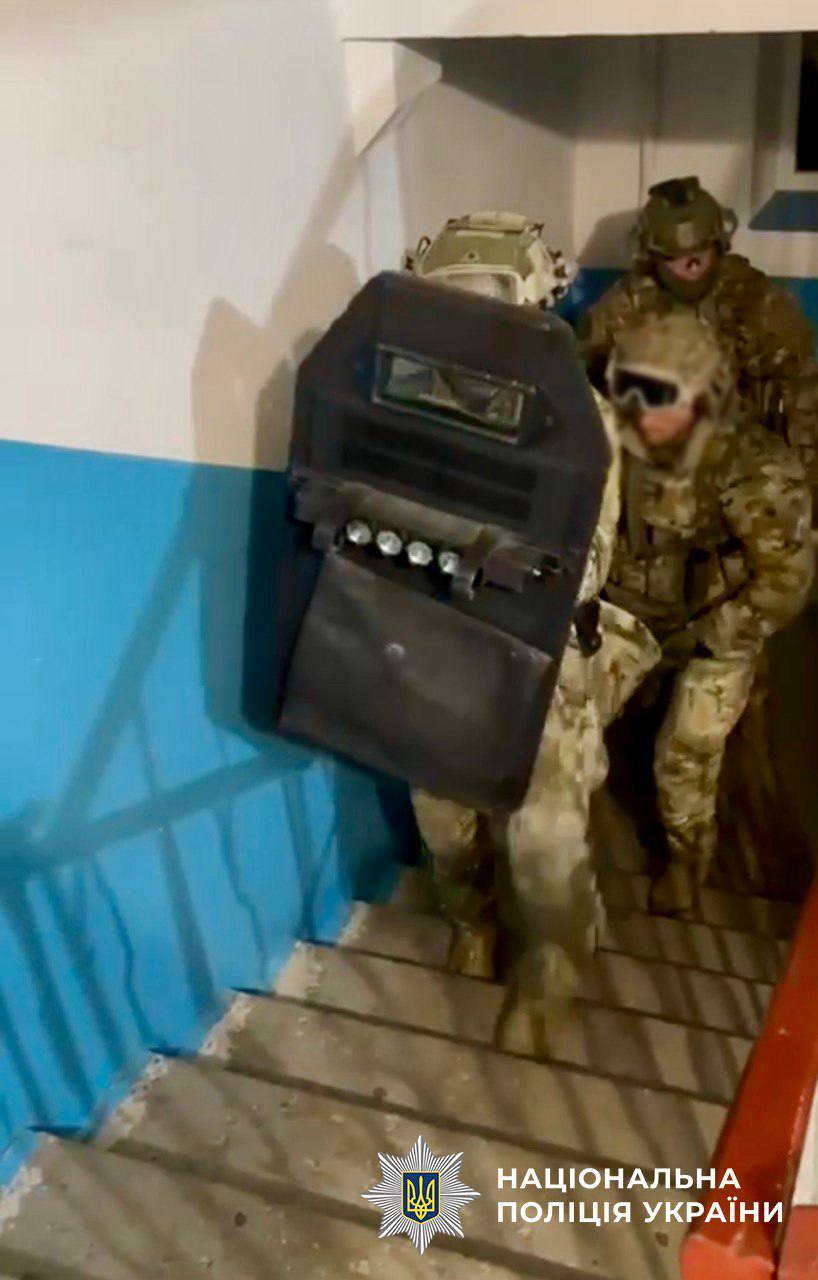 Вибух у відділенні Укрпошти в Києві: поліція затримала підозрюваного