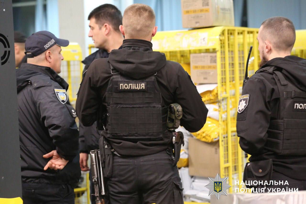 Вибух у відділенні Укрпошти в Києві: поліція затримала підозрюваного