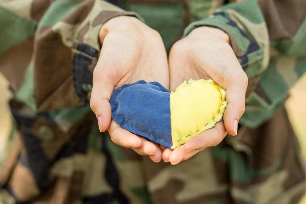 День захисника і захисниці України: привітання у віршах, прозі та листівках Привітання з Днем захисника і захисниці України 2026 у святкових листівках