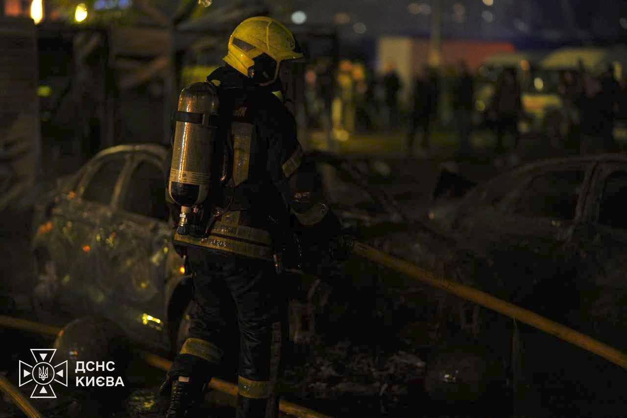 Дрони та балістика по Києву: наслідки атаки ввечері 12 жовтня 2026 року