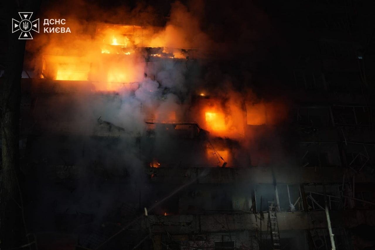 Удар по ТЕЦ-4, є загиблі: вночі Київ знову атакували балістикою