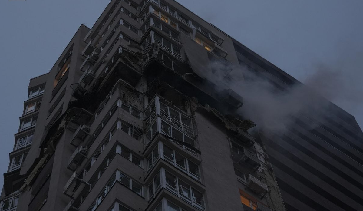 Вночі росіяни атакували Київ дронами: двоє загиблих, є знеструмлення