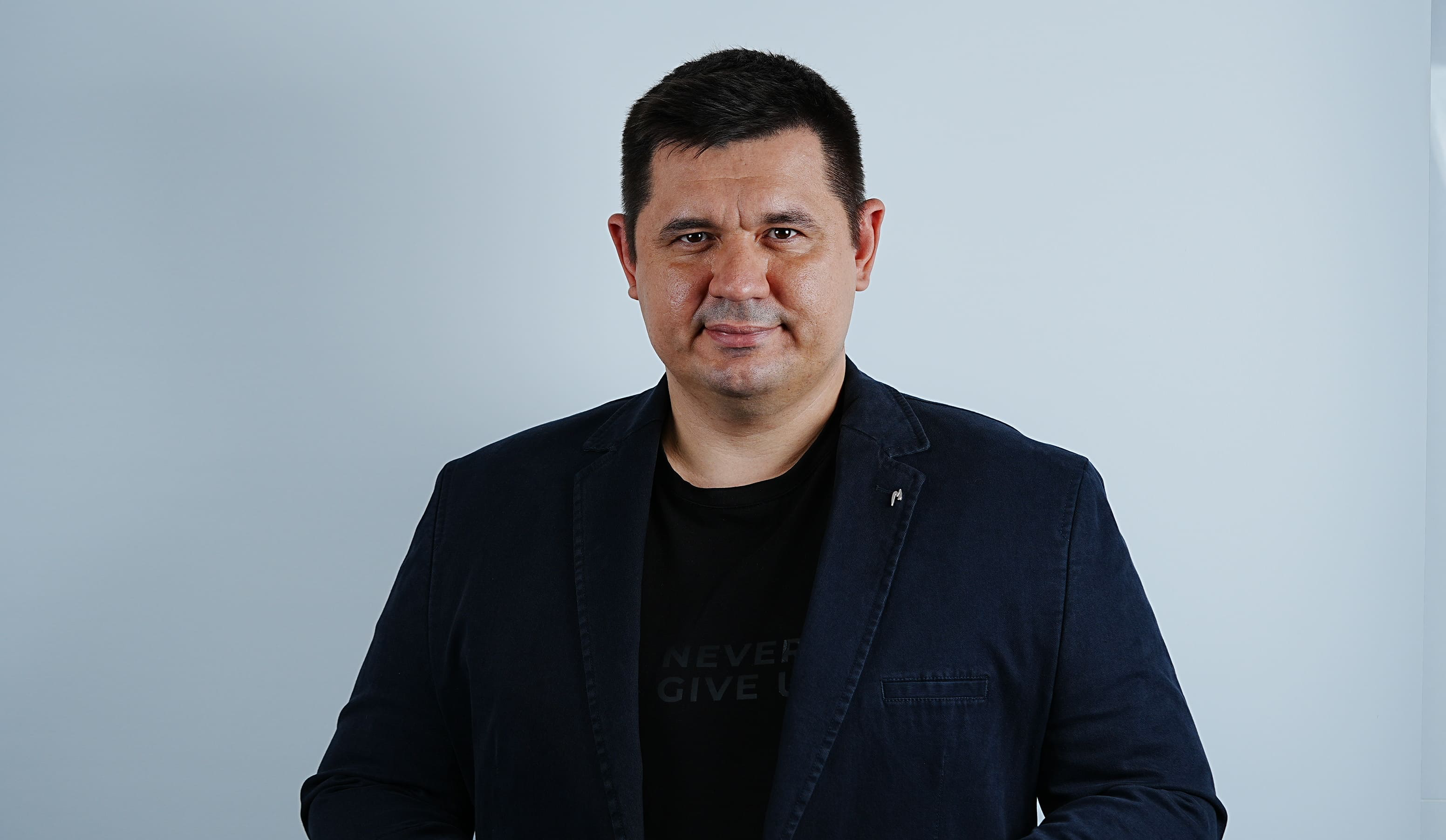 «Медицина почалася для мене ще до народження»: Сергій Терехов про династію лікарів та імплантацію в авторській стоматології CARRANTA