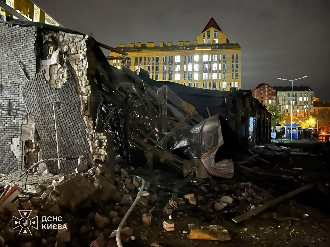 Київ знову атакували балістикою та дронами: що відомо про наслідки