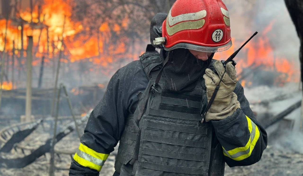 Двоє людей постраждали у Київській області через атаку дронів: деталі