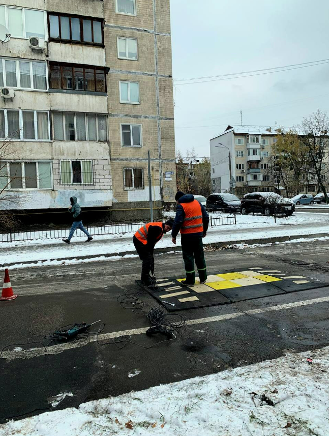 У Києві встановили першу "берлінську подушку": де саме