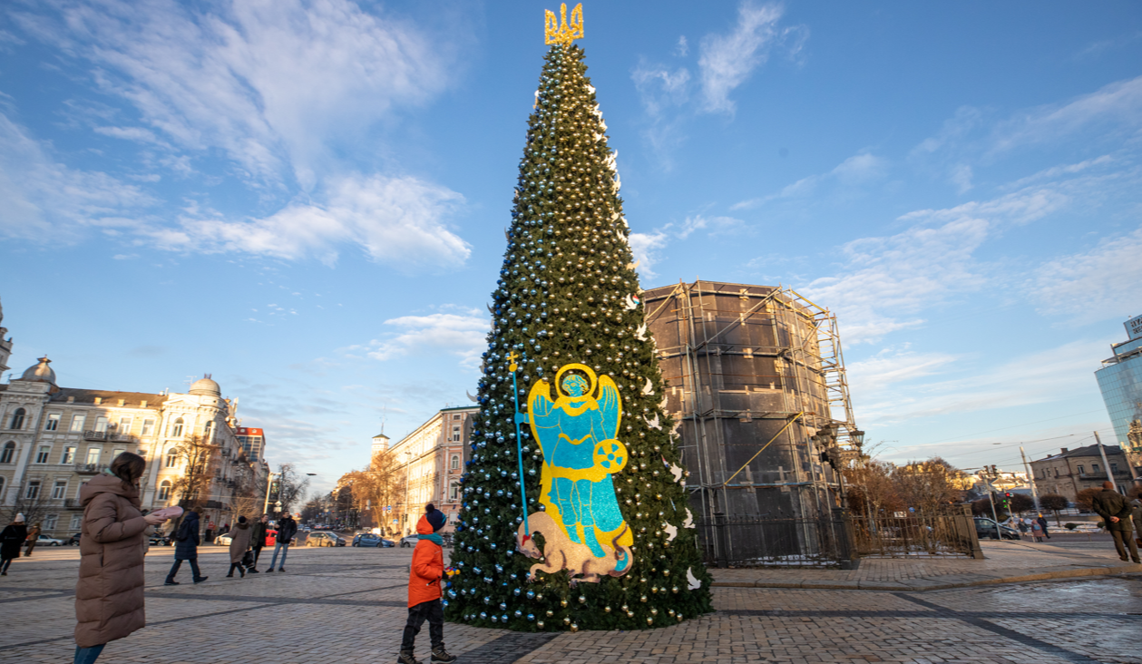 У Києві до 6 грудня встановлять головну ялинку на Софійській площі