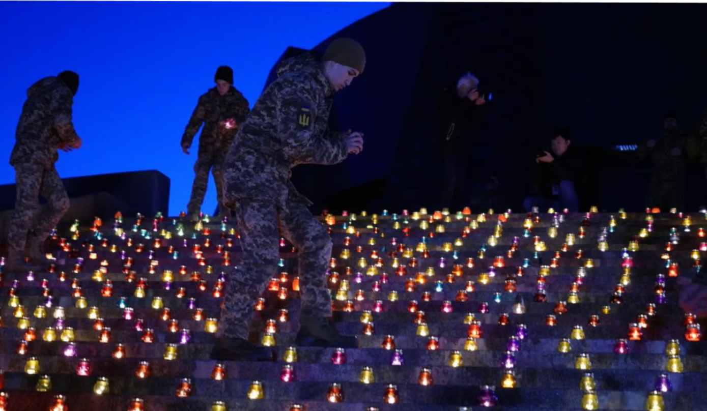 У Києві запалили 1000 свічок на честь боротьби України проти окупантів