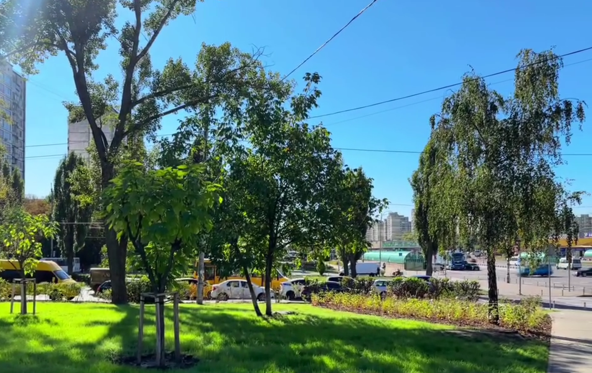 У Святошинському районі з'явився новий мінісквер