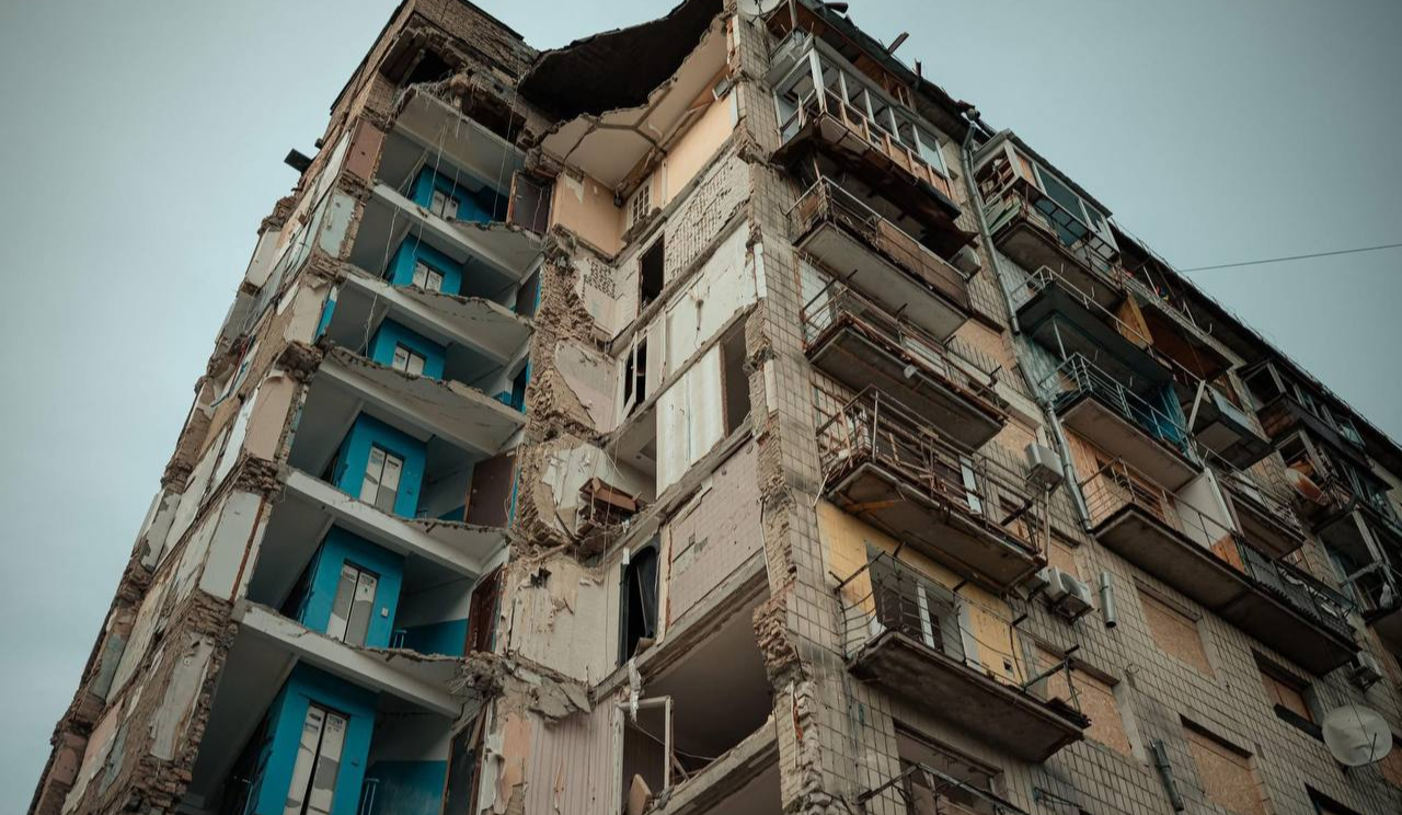 Кияни з пошкодженим війною житлом можуть оформити щомісячну допомогу онлайн — КМДА