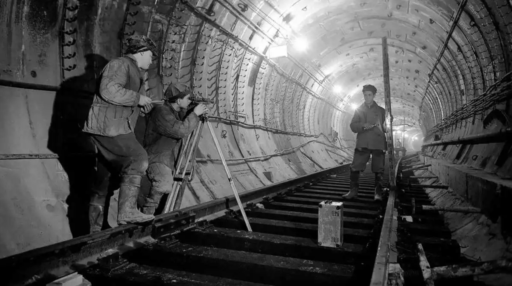 Київському метрополітену — 65 років Київському метрополітену — 65 років