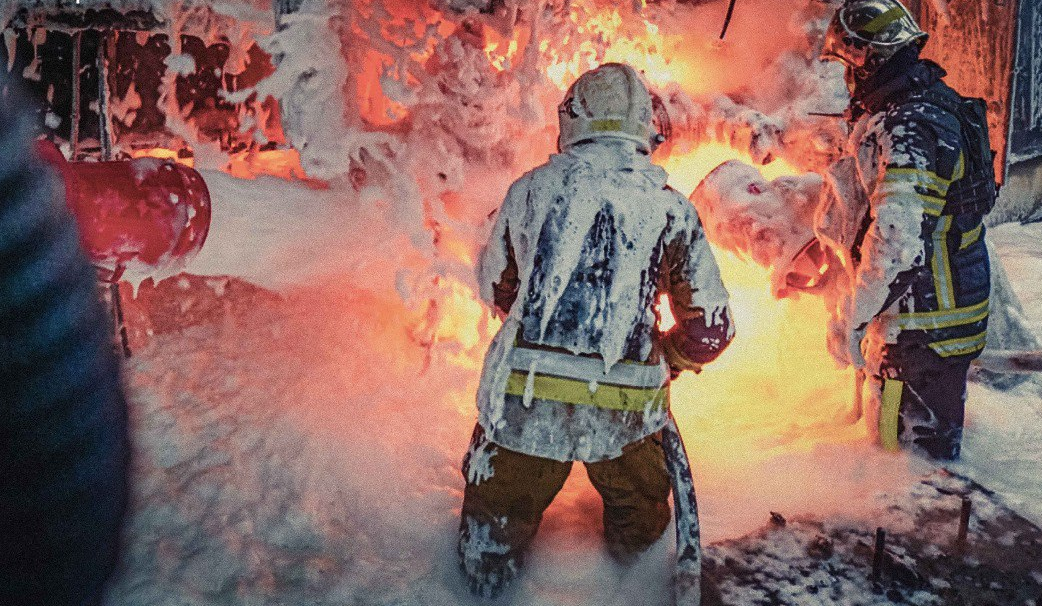 Наслідки нічного масованого обстрілу Київщини: є поранені та руйнування