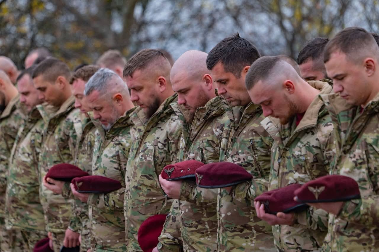 У Києві відкрили пам’ятний знак Десантно-штурмовим військам ЗСУ