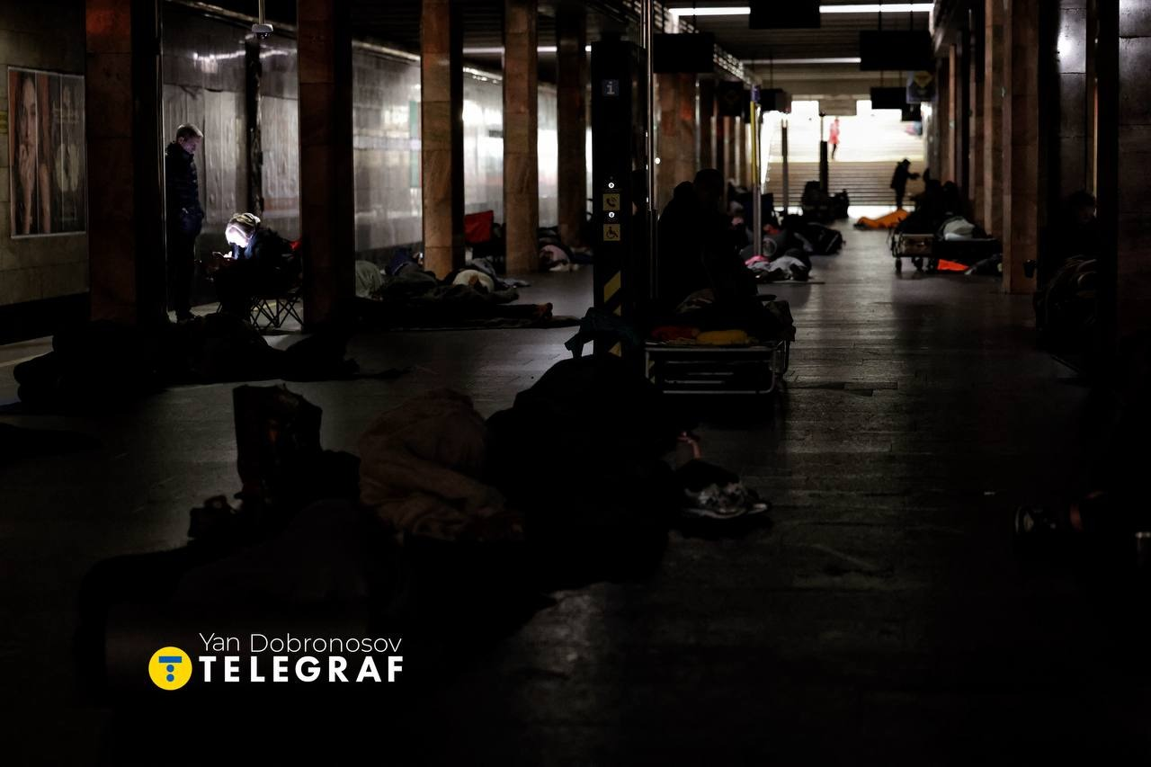 Скільки людей ховалися на станціях київського метро під час атаки 14 листопада 2025 року