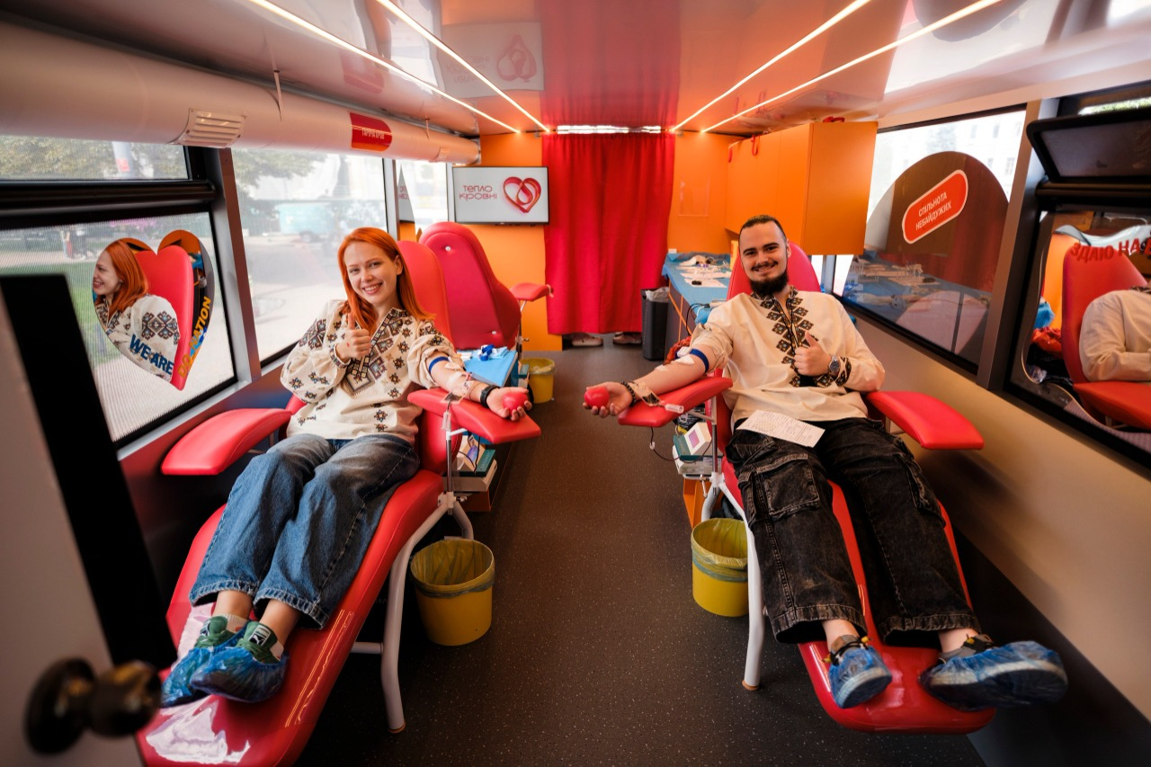 У донорському хабі "Теплокровні" відкривається інтерактивна виставка про кров та донорство