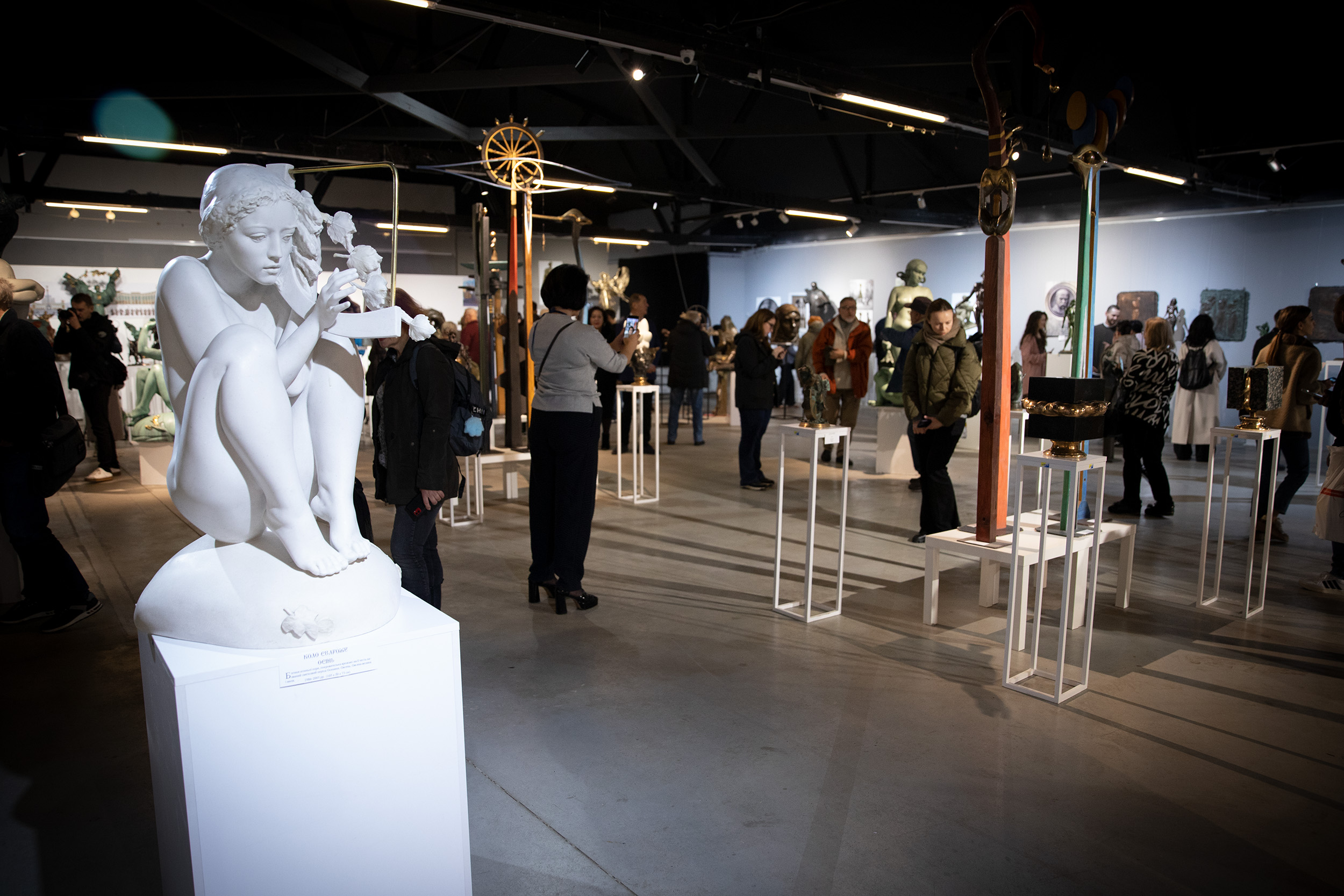 У галереї "Лавра" презентували 200 робіт від автора Монумента Незалежності У галереї "Лавра" презентували 200 робіт від автора Монумента Незалежності