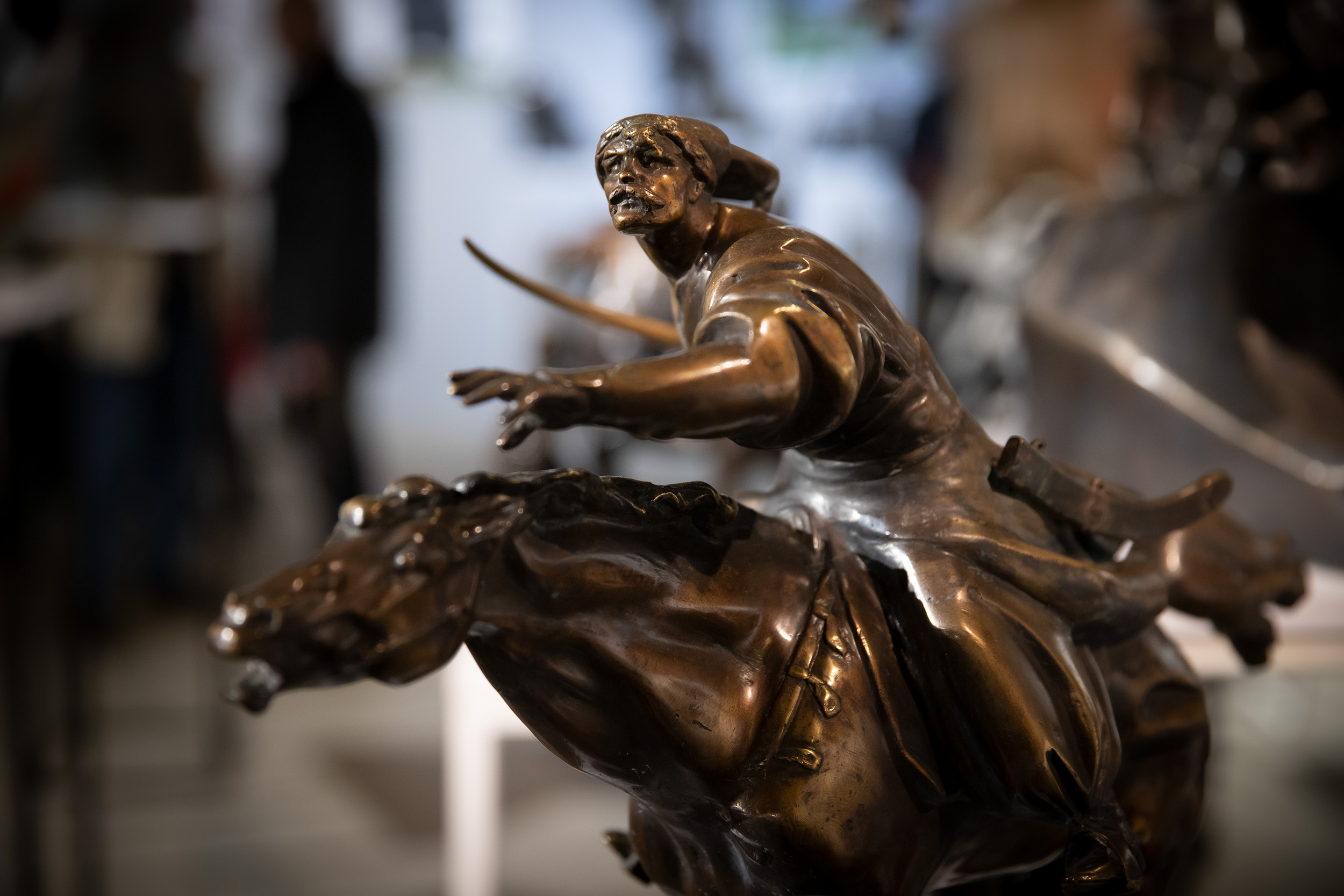 У галереї "Лавра" презентували 200 робіт від автора Монумента Незалежності У галереї "Лавра" презентували 200 робіт від автора Монумента Незалежності