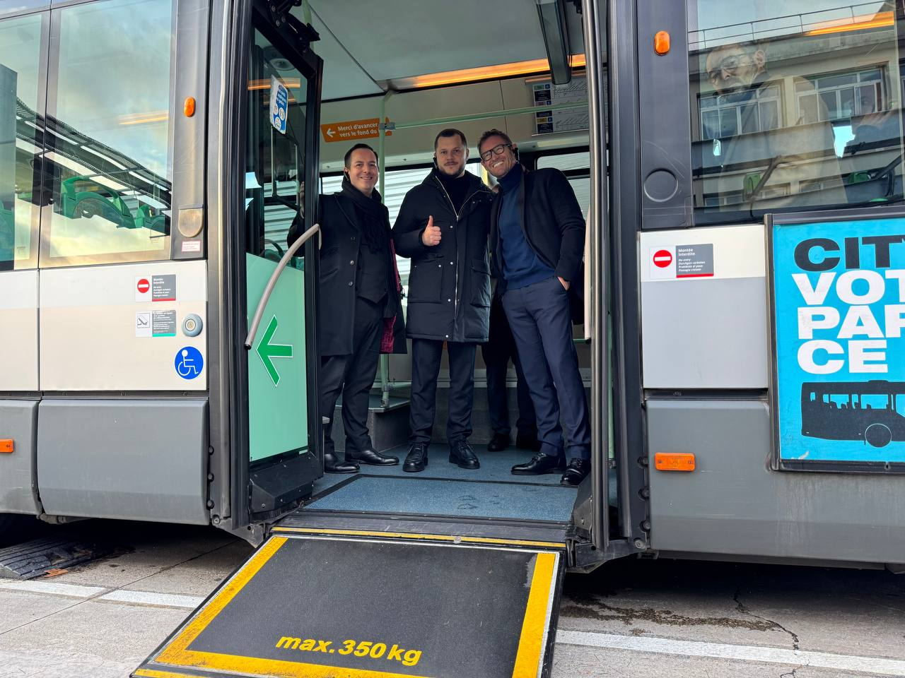 Київщина отримає 260 сучасних безбар’єрних автобусів від Франції: фото