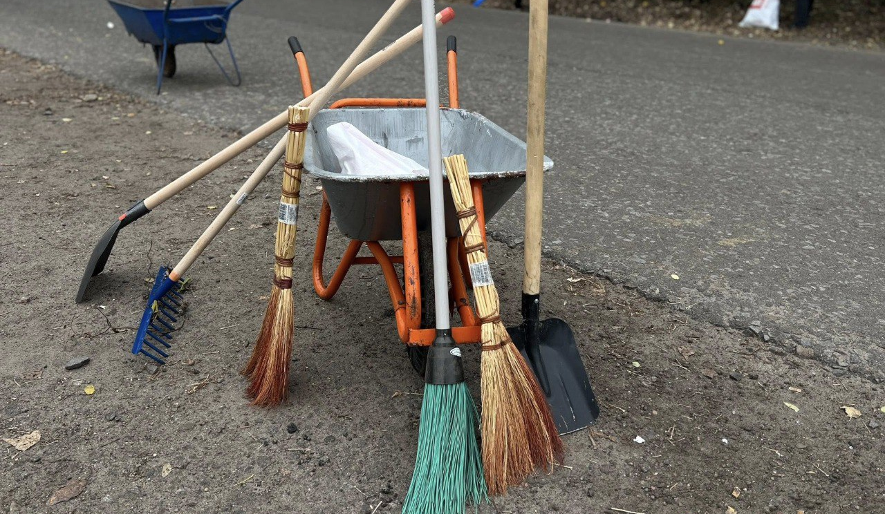 Осінній місячник з благоустрою у Києві: скільки провели толок і очистили фасадів