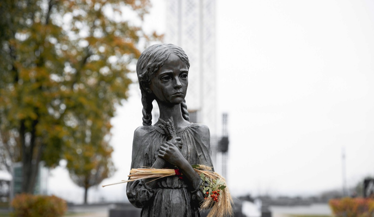 В Україні вшановують пам'ять жертв Голодоморів