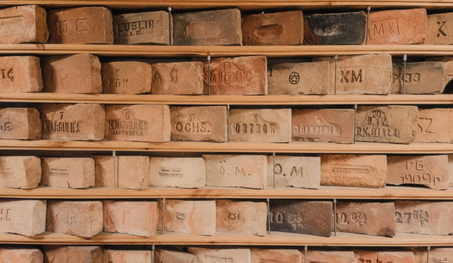 "Цегла кольору карі": з'явився подкаст про архітектурні елементи Києва