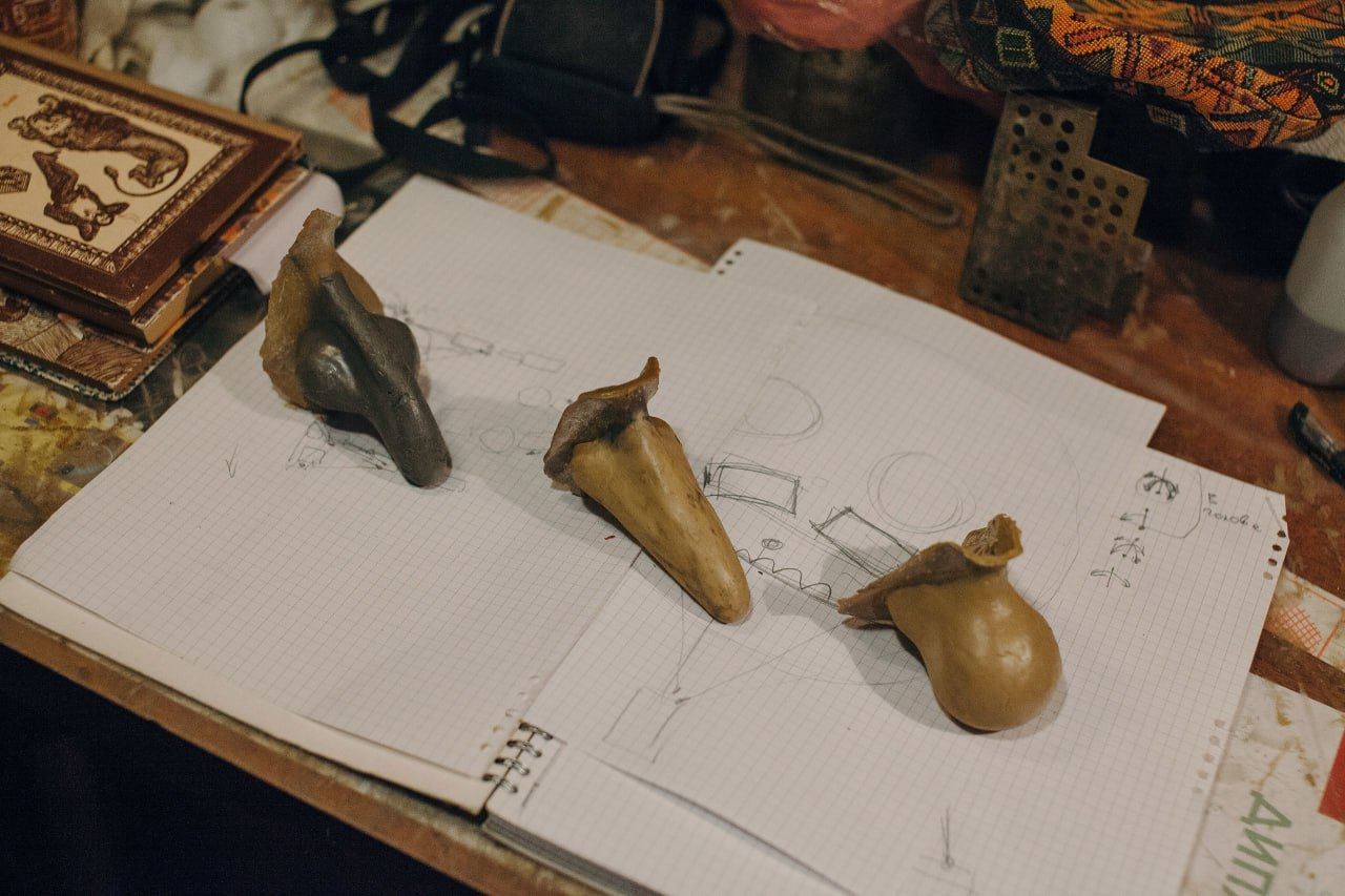 Під час обстрілу Києва 25 листопада 2025 року загинув бутафор "Шоу довгоносиків" Вадим Тупчій