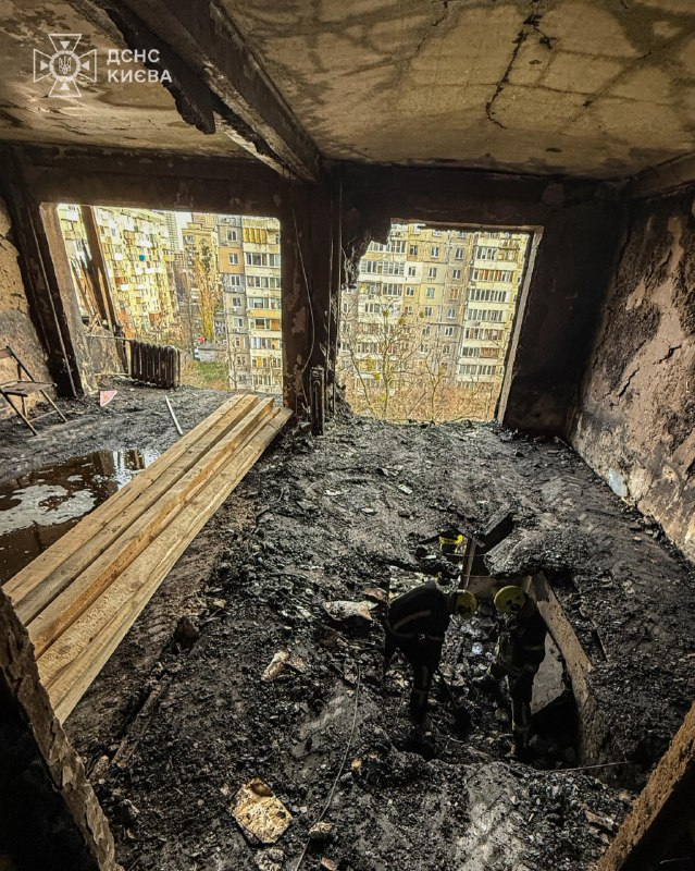 У Києві завершили аварійно-рятувальні роботи після російської атаки 25 листопада 2025 року — ДСНС