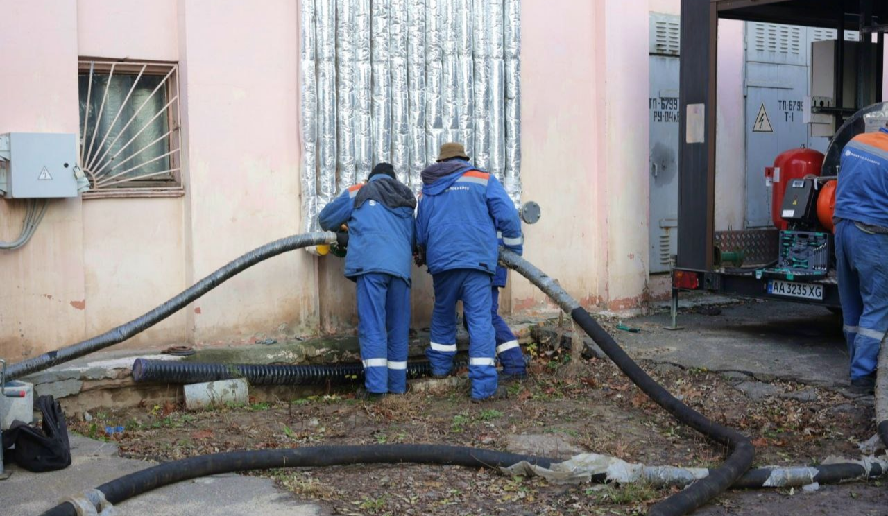 У 6 столичних лікарнях розгортають мобільні пересувні котельні: подробиці