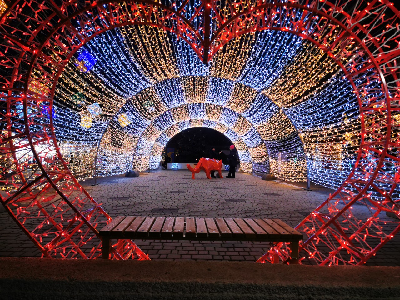 ILLUMINARIUM повертається на ВДНГ у Києві з казковими світловими інсталяціями
