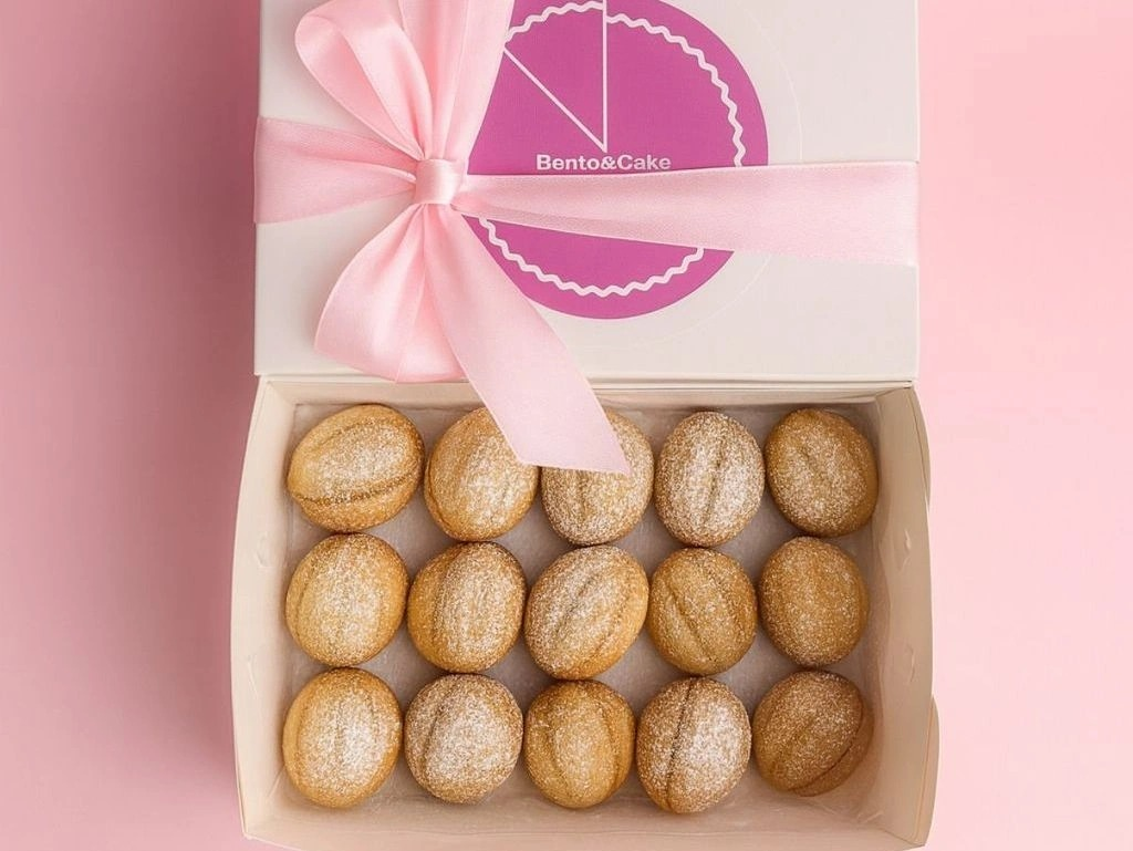 На Подолі у Києві відкрилася кондитерська Bento&Cake Club: адреса, меню та ціни